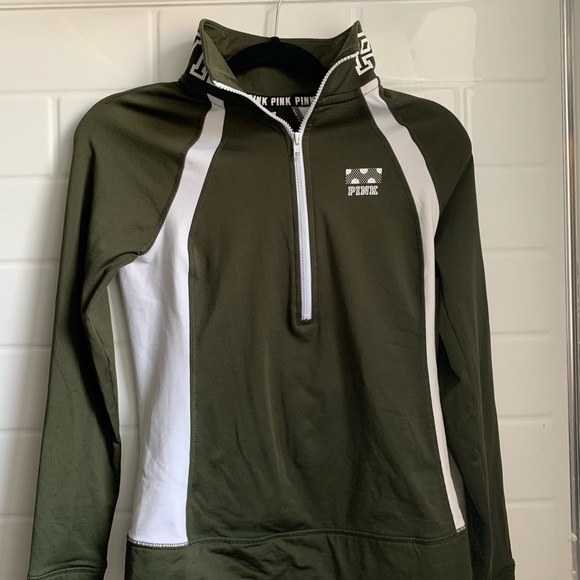 PINK sweater🦋 - Picture 2 of 2